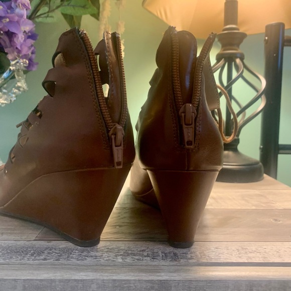 Material Girl Harley lace up wedge sandals - Picture 3 of 4